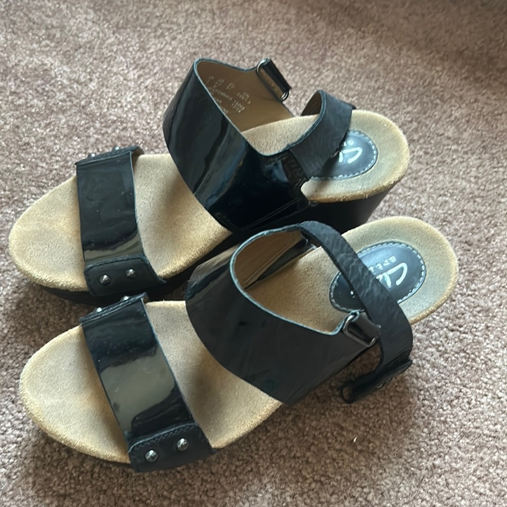 Black Clark’s wedges